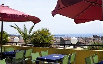 Adonis - Thomas Hotel